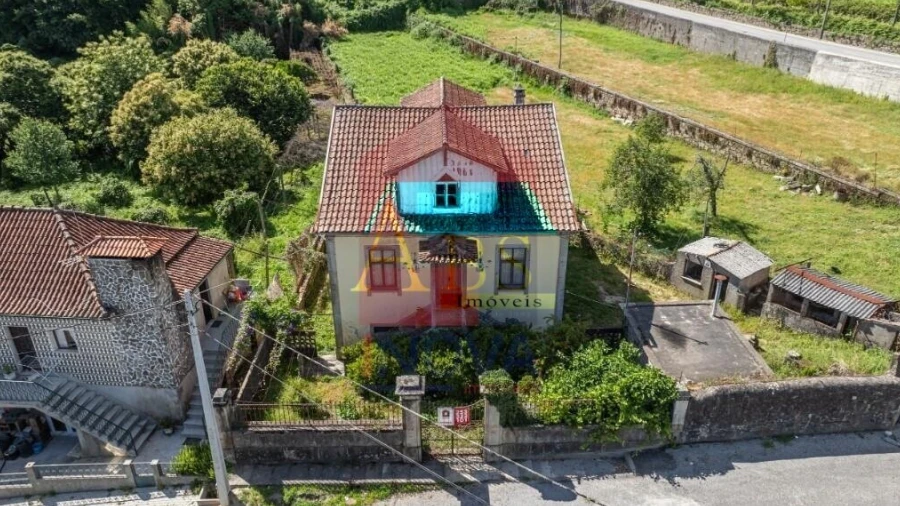 Moradia T7 para Venda em Pico de Regalados, Gondiães e Mós