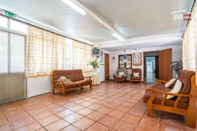 Negócio para Venda em Abitureiras