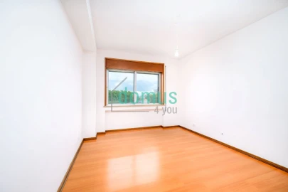 Apartamento T5 para Venda em Paranhos