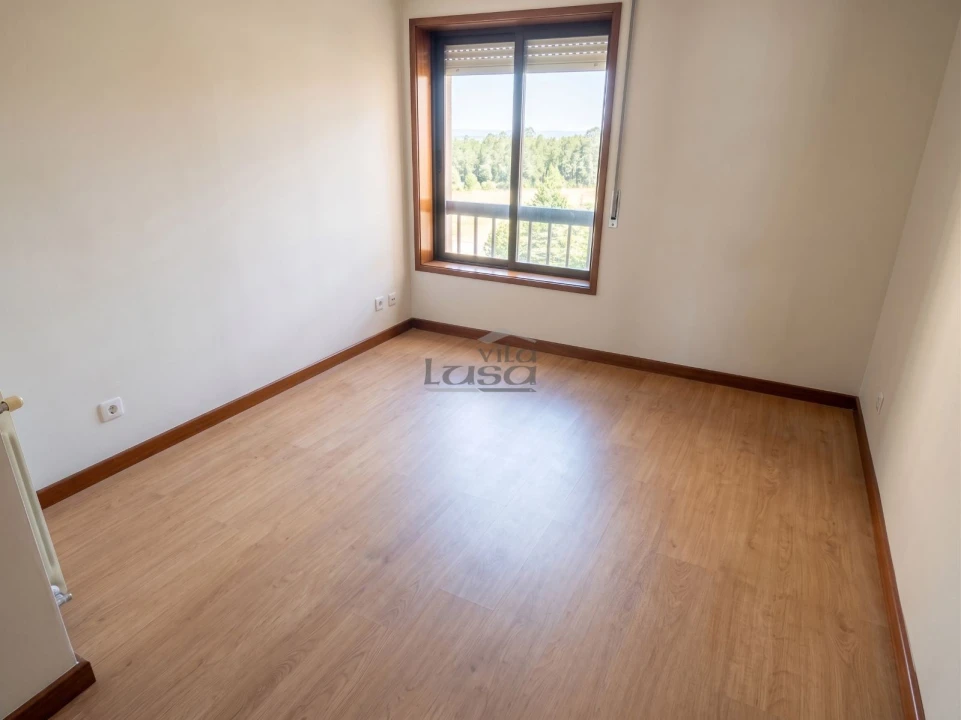 Apartamento T2 para Arrendamento em Paranhos Foto 8