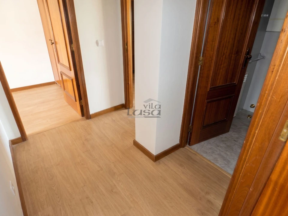 Apartamento T2 para Arrendamento em Paranhos Foto 10