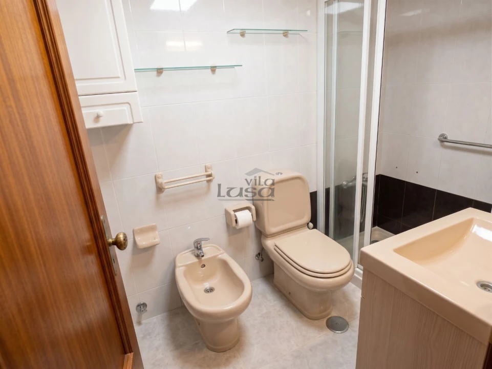 Apartamento T2 para Arrendamento em Paranhos Foto 11