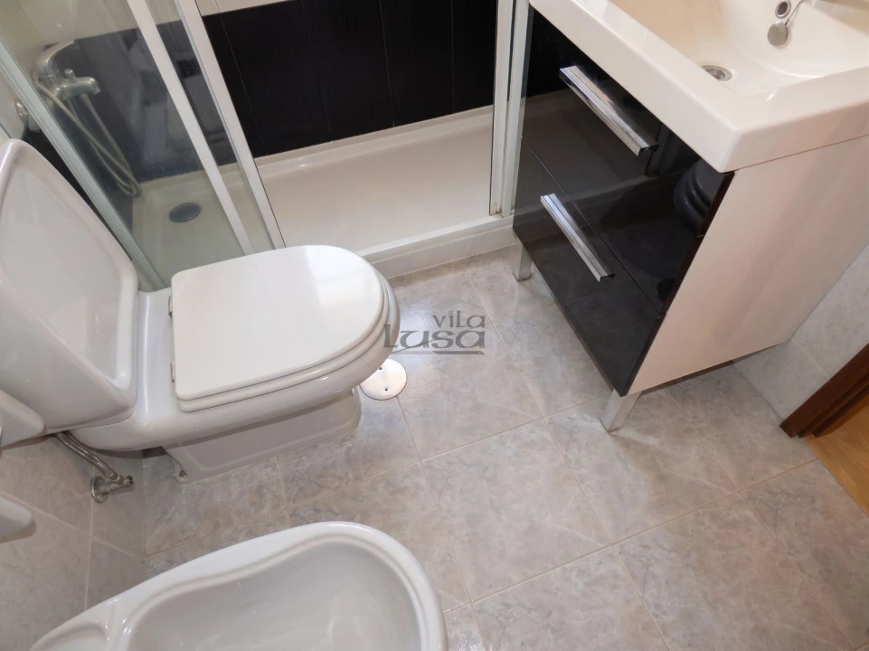 Apartamento T2 para Arrendamento em Paranhos Foto 12