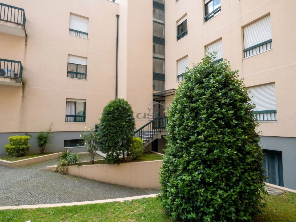 Apartamento T2 para Arrendamento em Paranhos Foto 13