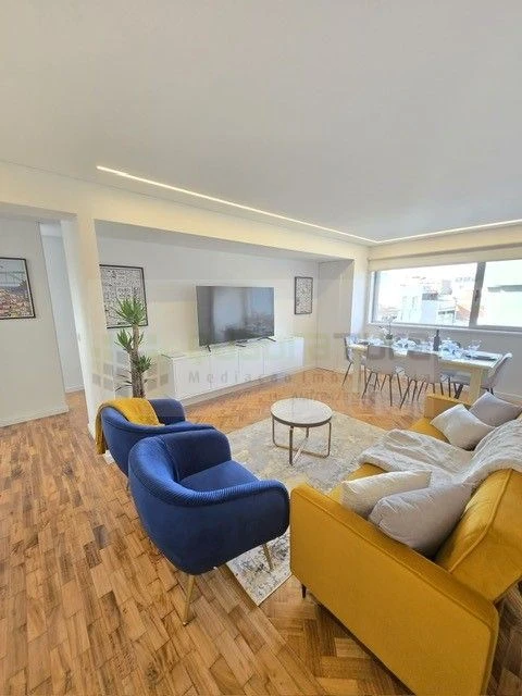 Apartamento T4 para Venda em Cedofeita, Santo Ildefonso, Sé, Miragaia, São Nicolau e Vitória
