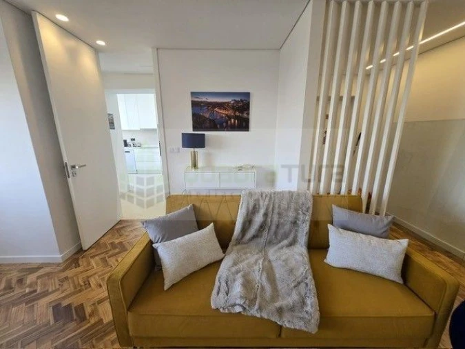 Apartamento T4 para Venda em Cedofeita, Santo Ildefonso, Sé, Miragaia, São Nicolau e Vitória Foto 4