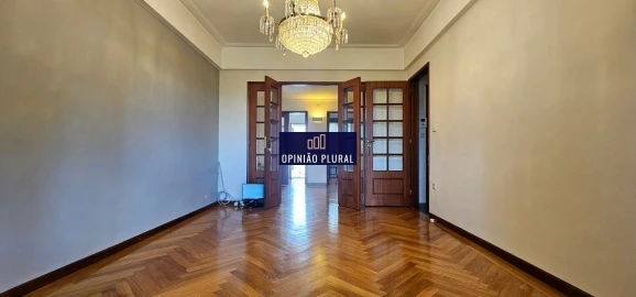 Moradia T5 para Venda em Campanhã