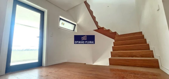 Moradia T3 para Venda em Gondomar (São Cosme), Valbom e Jovim