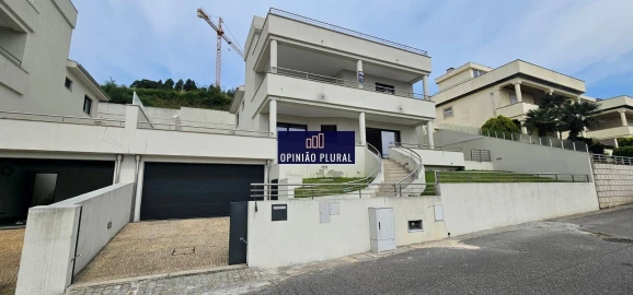 Moradia T3 para Venda em Gondomar (São Cosme), Valbom e Jovim