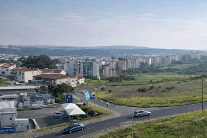 Apartamento T4 para Venda em Santo António dos Cavaleiros e Frielas
