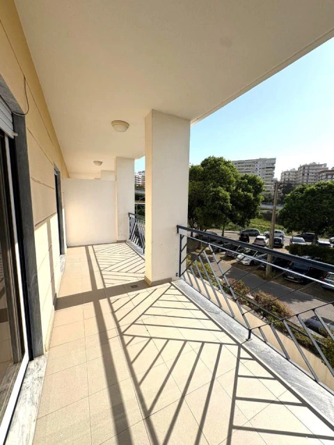 Apartamento T2 para Arrendamento em Oeiras e São Julião da Barra, Paço de Arcos e Caxias