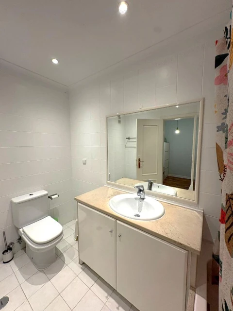 Apartamento T2 para Arrendamento em Oeiras e São Julião da Barra, Paço de Arcos e Caxias