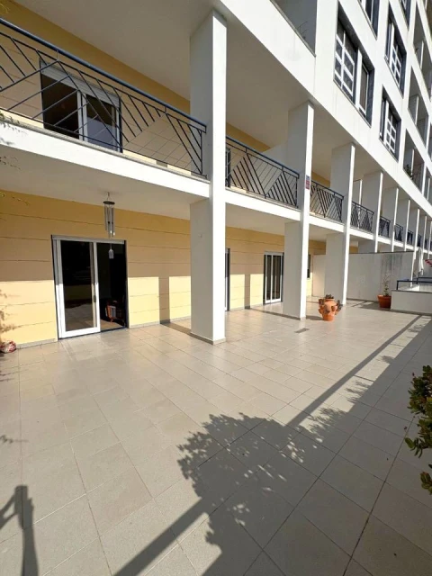 Apartamento T2 para Arrendamento em Oeiras e São Julião da Barra, Paço de Arcos e Caxias