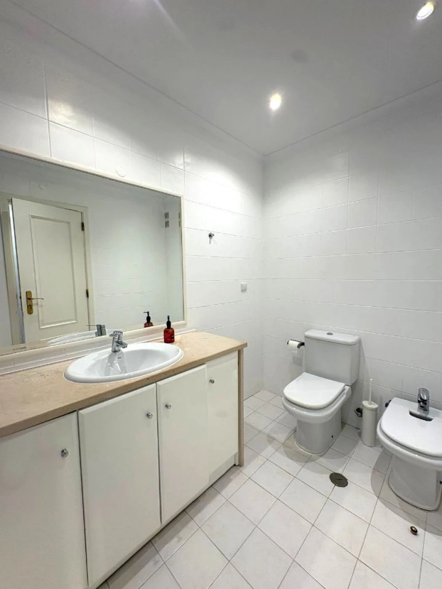 Apartamento T2 para Arrendamento em Oeiras e São Julião da Barra, Paço de Arcos e Caxias Foto 22