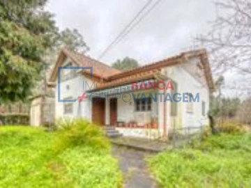 Moradia T2 para Venda em Fragoso