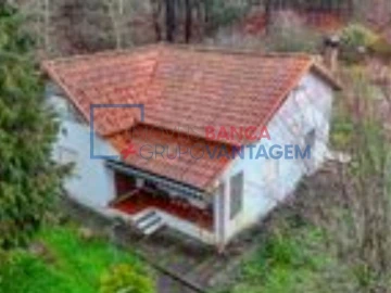 Moradia T2 para Venda em Fragoso