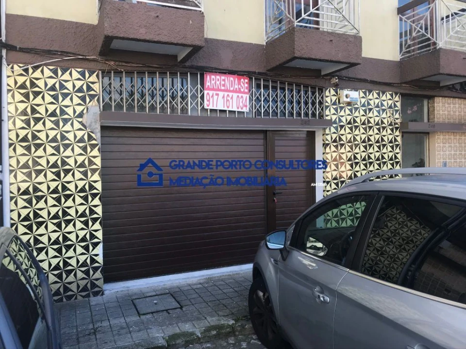 Armazém para Arrendamento em Pedrouços Foto 2