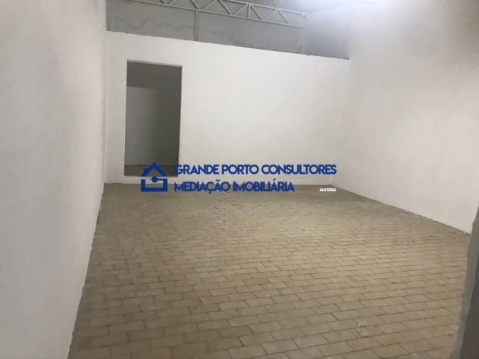 Armazém para Arrendamento em Pedrouços Foto 6
