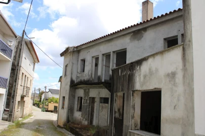 Prédio para Venda em Tourais e Lajes
