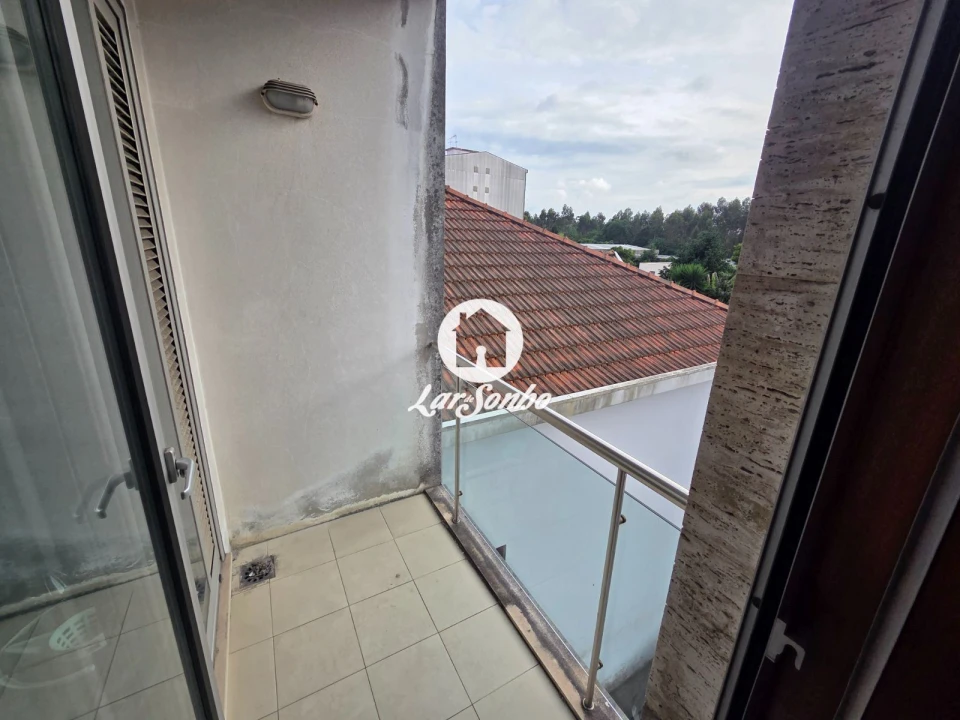 Apartamento T2 para Venda em Cidade da Maia Foto 11