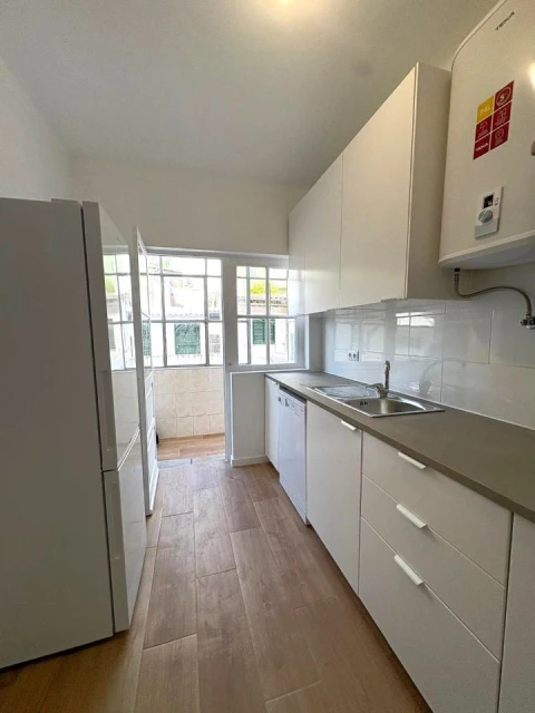 Apartamento T2 para Arrendamento em Seixal, Arrentela e Aldeia de Paio Pires