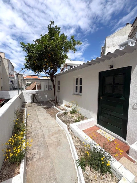Apartamento T2 para Arrendamento em Seixal, Arrentela e Aldeia de Paio Pires
