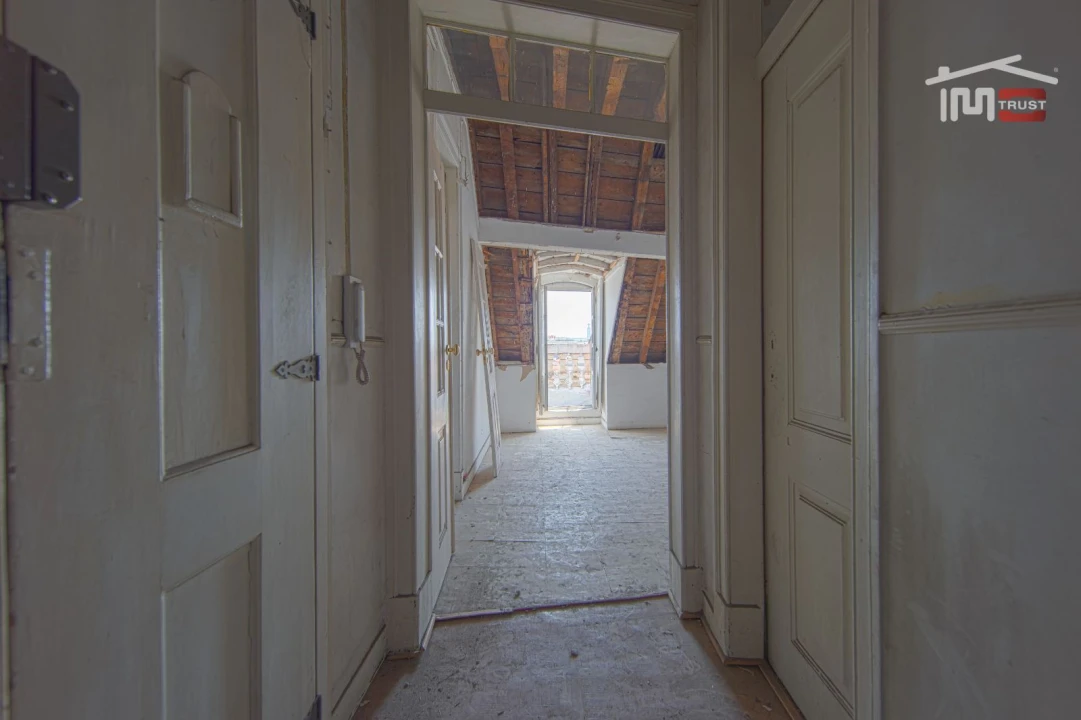Apartamento T5 para Venda em Alcantara Foto 10