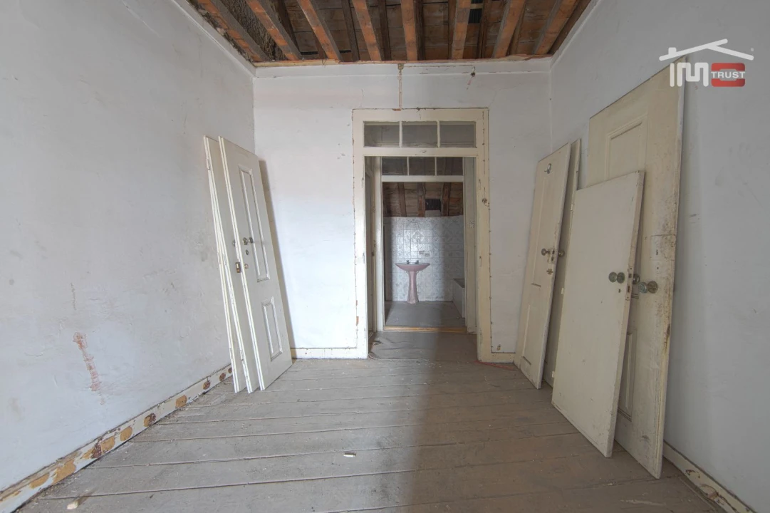 Apartamento T5 para Venda em Alcantara Foto 18