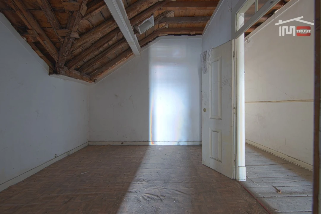 Apartamento T5 para Venda em Alcantara Foto 25