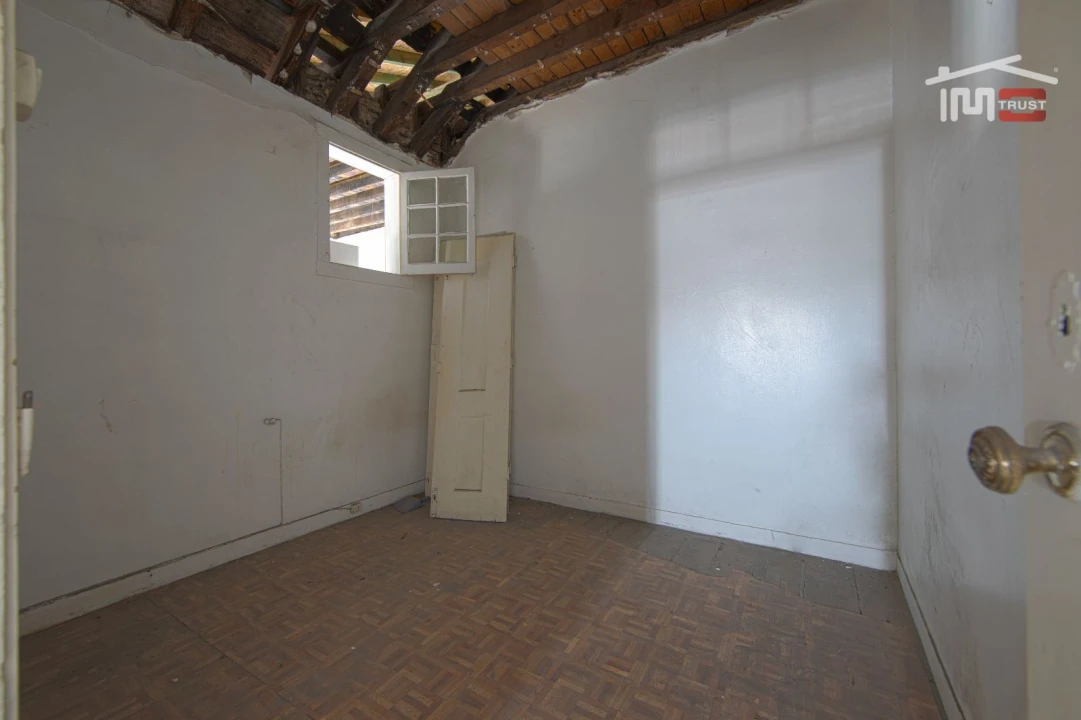 Apartamento T5 para Venda em Alcantara Foto 27