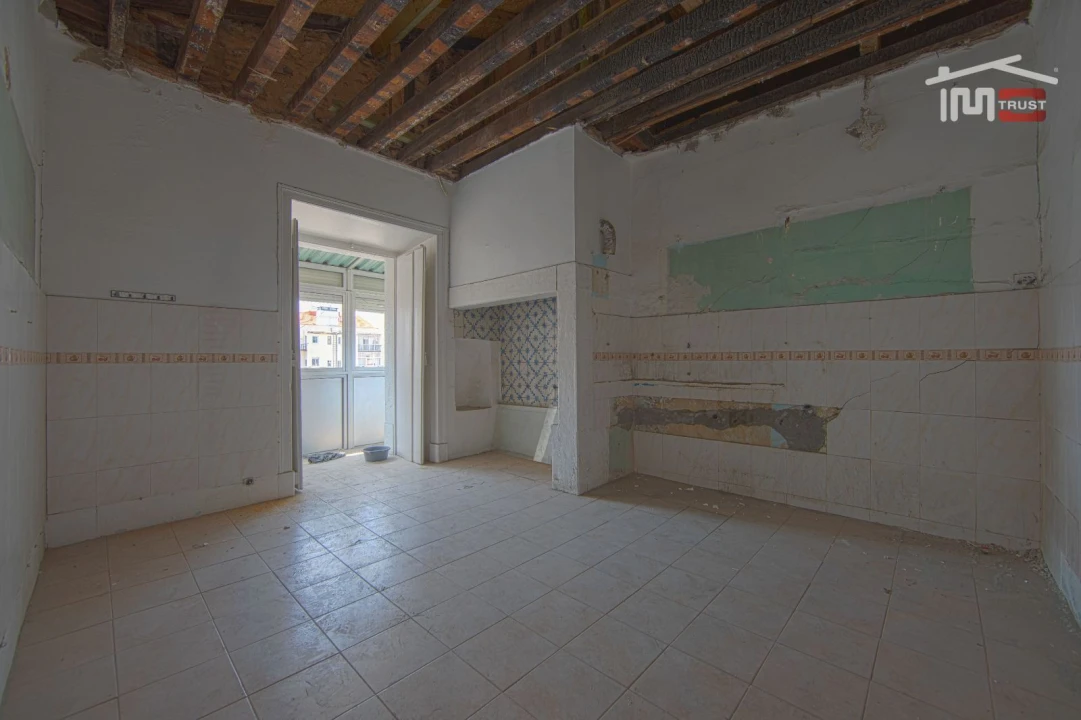 Apartamento T5 para Venda em Alcantara Foto 33
