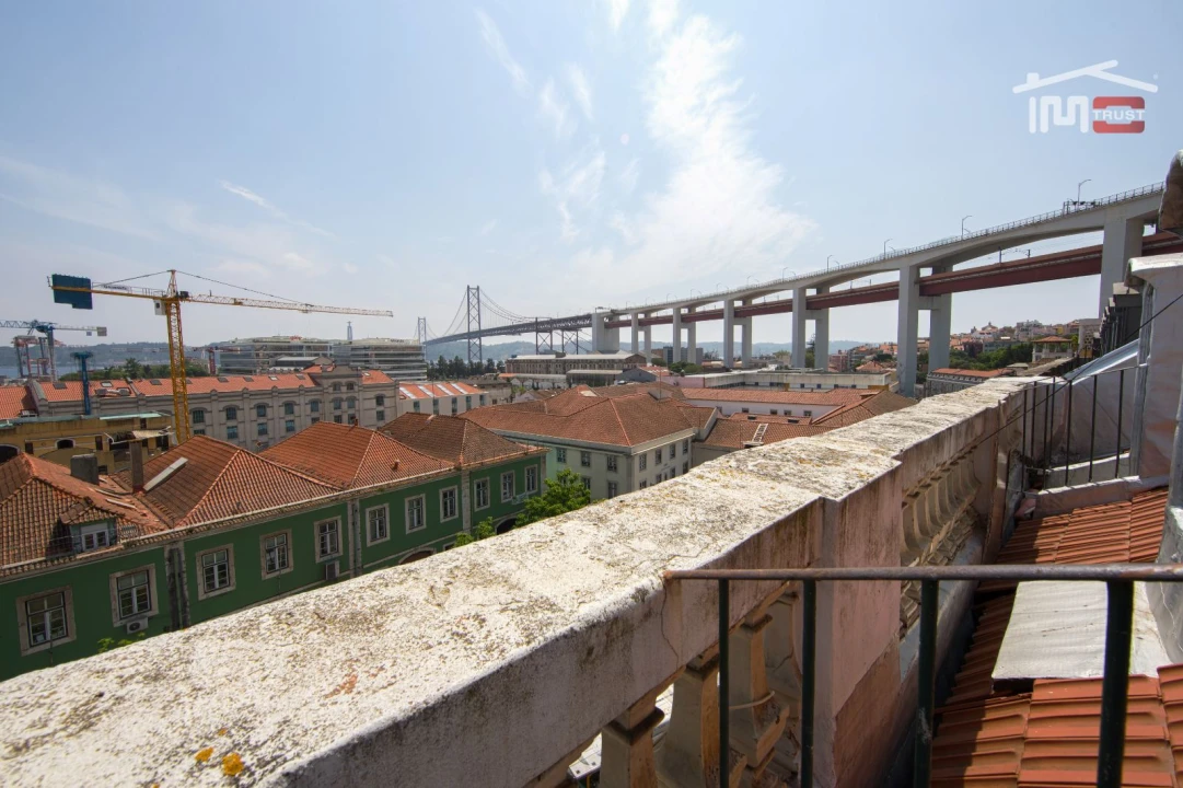 Apartamento T5 para Venda em Alcantara Foto 39