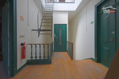 Apartamento T5 para Venda em Alcantara