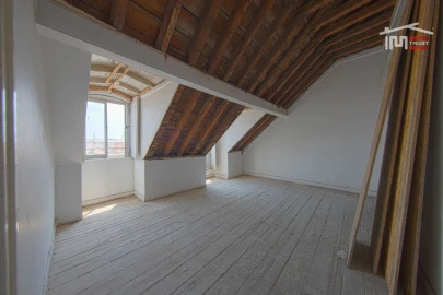 Apartamento T5 para Venda em Alcantara