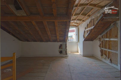 Apartamento T5 para Venda em Alcantara