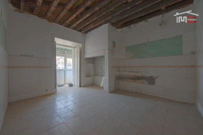 Apartamento T5 para Venda em Alcantara
