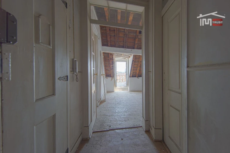 Apartamento T5 para Venda em Alcantara Foto 10