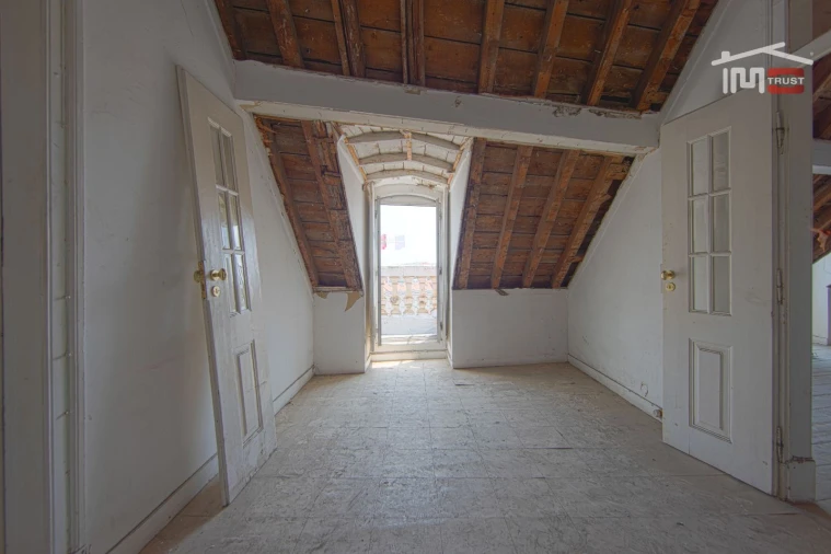 Apartamento T5 para Venda em Alcantara Foto 15