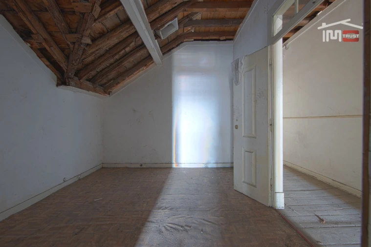 Apartamento T5 para Venda em Alcantara Foto 25