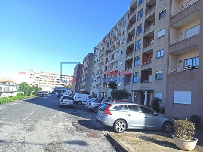 Negócio para Venda em Fânzeres e São Pedro da Cova Foto 5