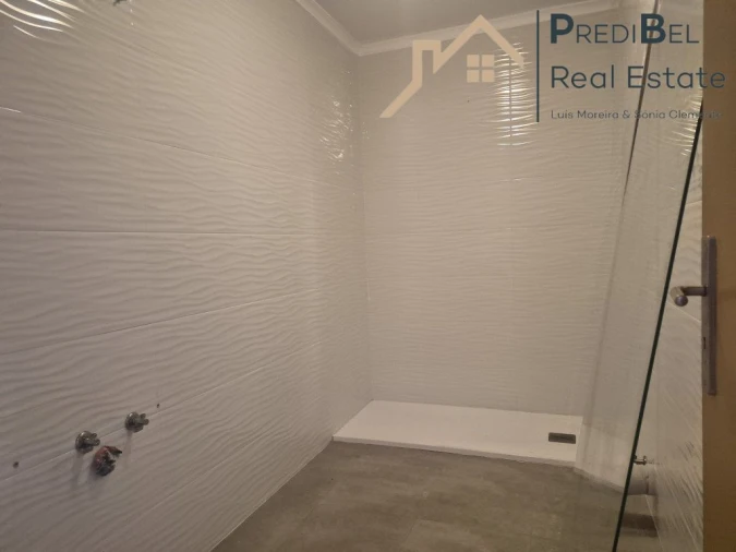 Apartamento T2 para Venda em Santa Clara Foto 4