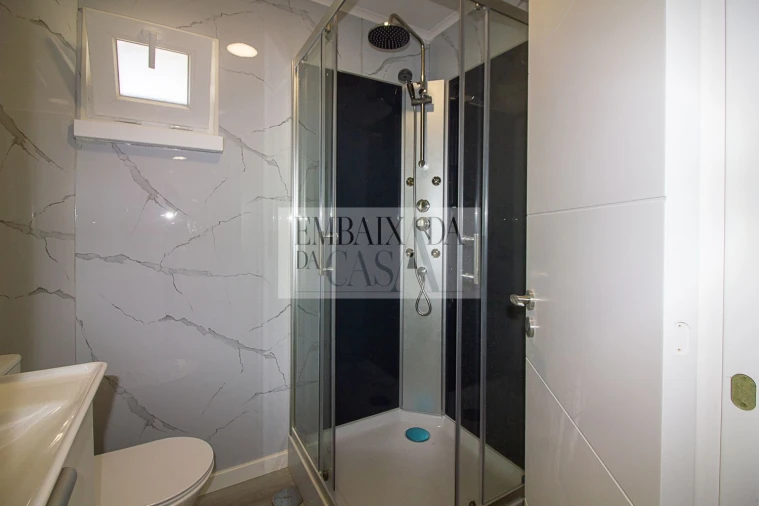 Apartamento T3 para Venda em Laranjeiro e Feijó Foto 11