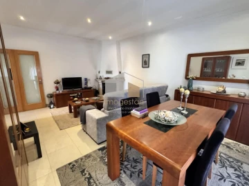 Apartamento T3 para Venda em Campos e Vila Meã