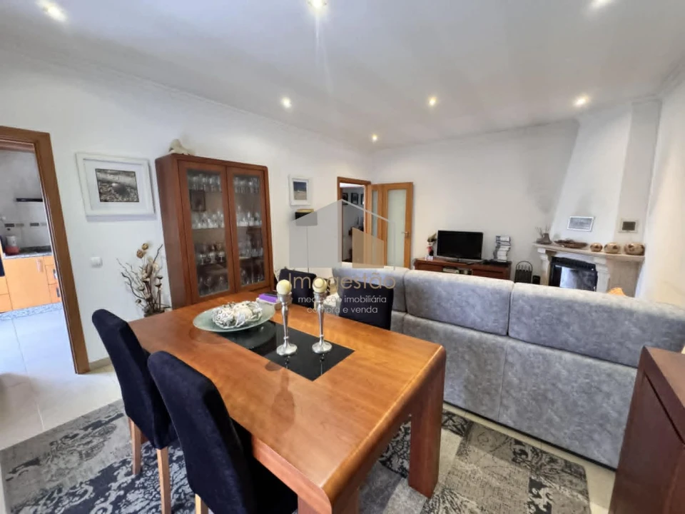 Apartamento T3 para Venda em Campos e Vila Meã Foto 17