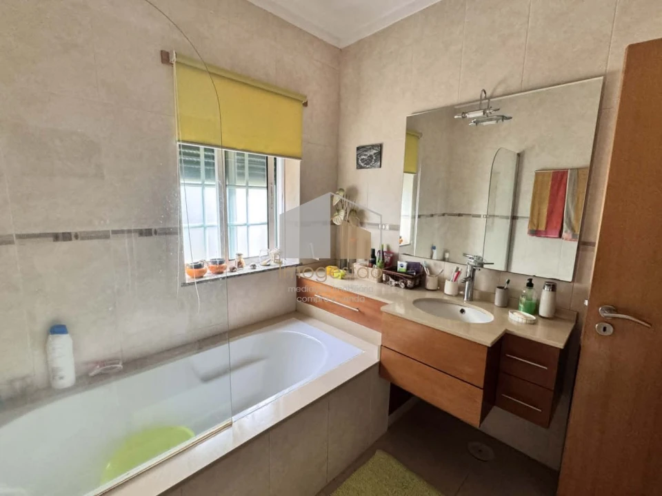 Apartamento T3 para Venda em Campos e Vila Meã Foto 22
