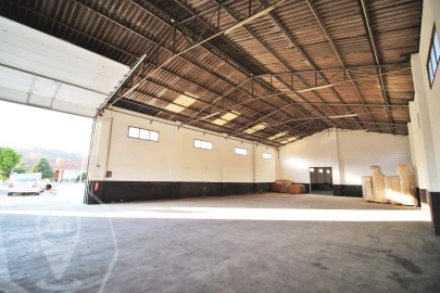 Loja para Arrendamento em Trofa, Segadães e Lamas do Vouga