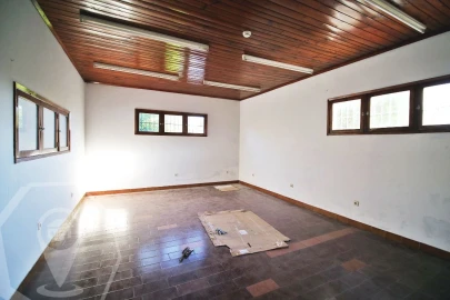 Loja para Arrendamento em Trofa, Segadães e Lamas do Vouga