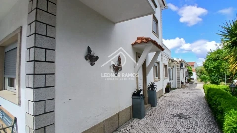 Moradia T4 para Venda em Alcains