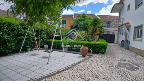 Moradia T4 para Venda em Alcains