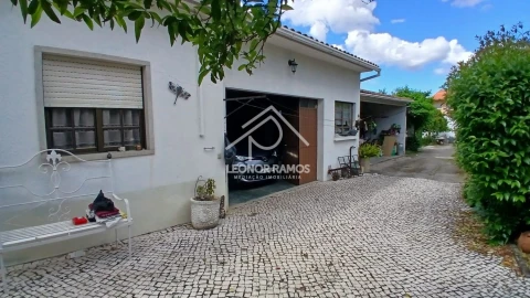Moradia T4 para Venda em Alcains